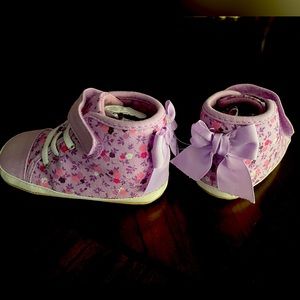 Ro+me by robeez purple floral toddler first Walker shoes